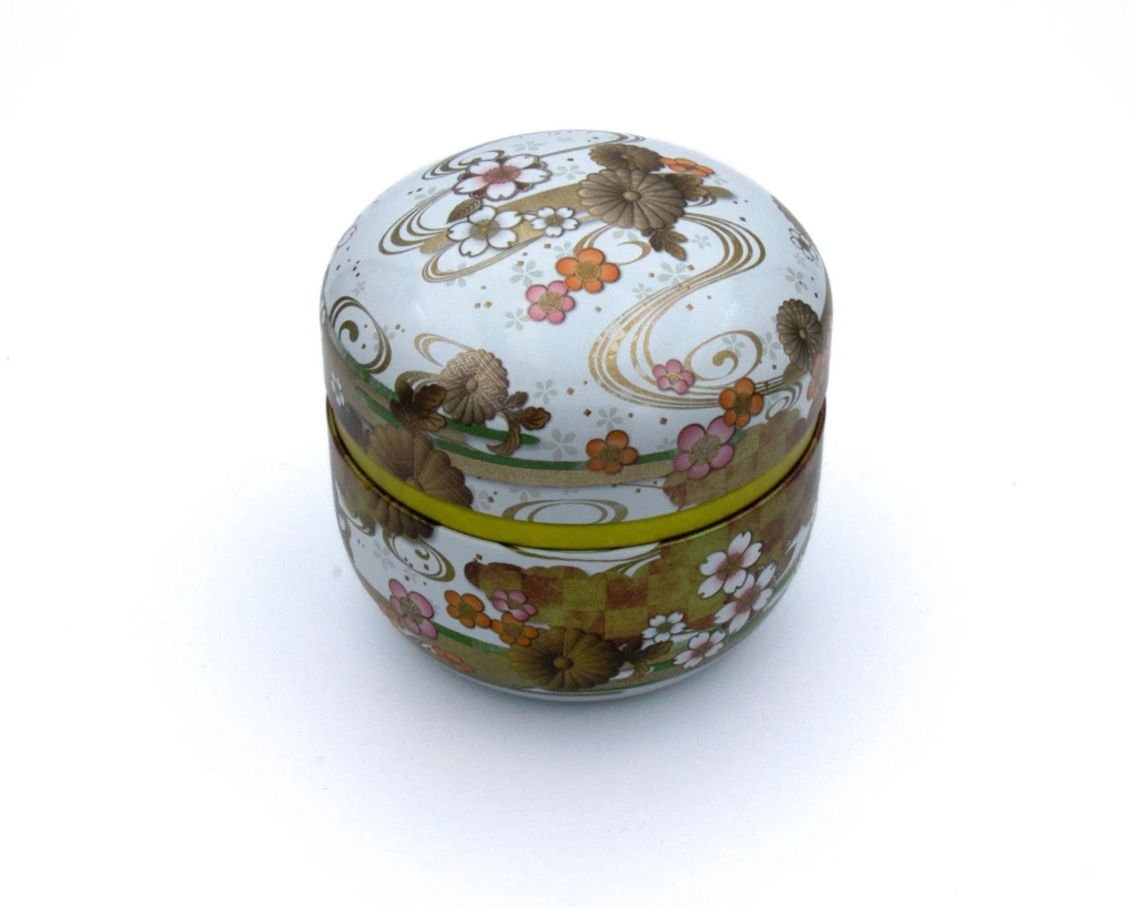 Boîte à thé Suzuko Kikusui Blanche.webp