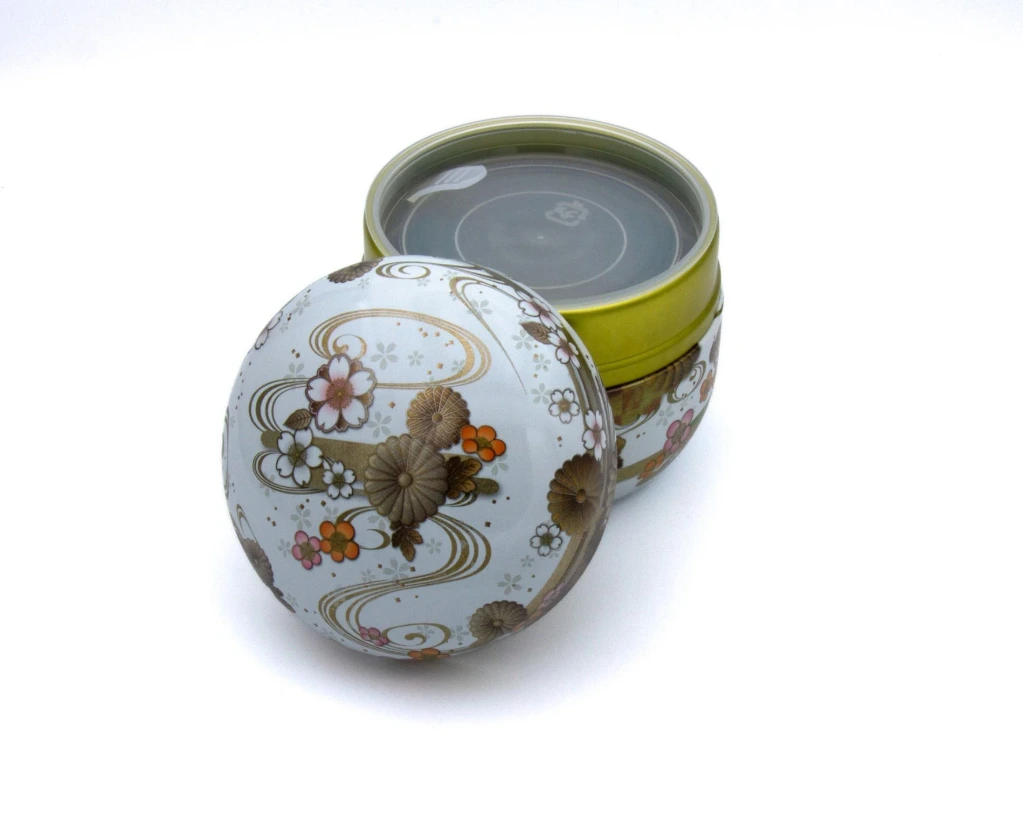 Boîte à thé Suzuko Kikusui Blanche 3.webp