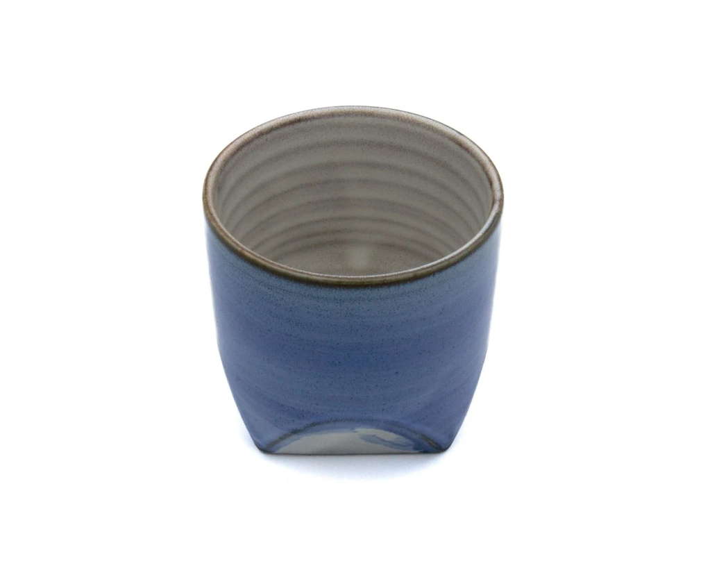 Coffret de 5 Tasses Japonaises en Porcelaine Légère _Diamant Gosai_ 3.webp