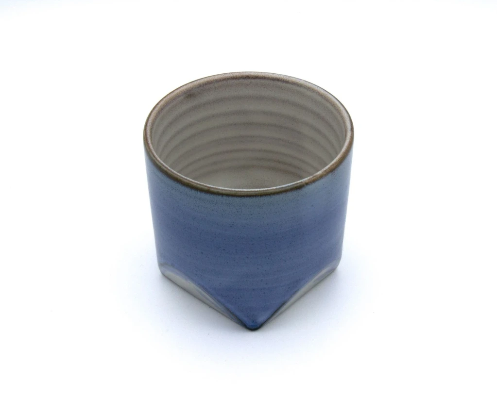 Coffret de 5 Tasses Japonaises en Porcelaine Légère _Diamant Gosai_ 4.webp