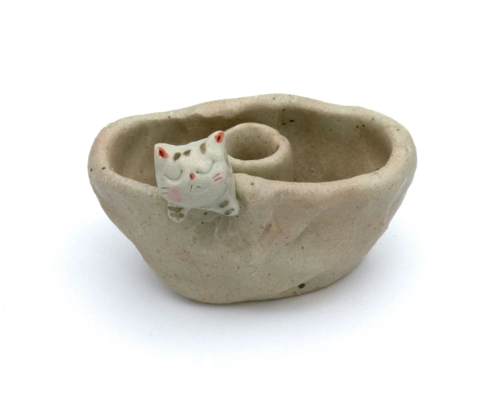 Mini vase japonais - Neko Tora - en porcelaine de Mino.webp