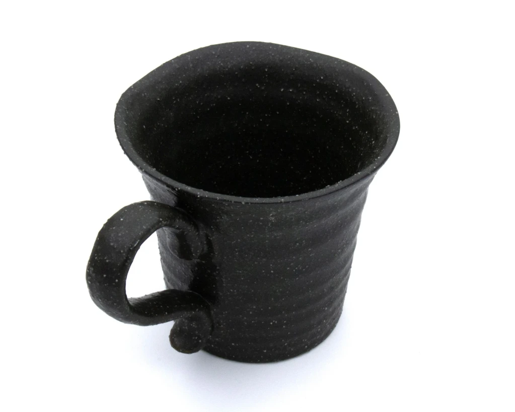 Mug en Faïence Sazanami – Noir 2.webp